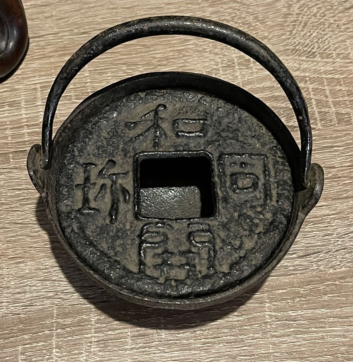 Japonski starodavni kadilnik za kovance | Cena na zahtevo