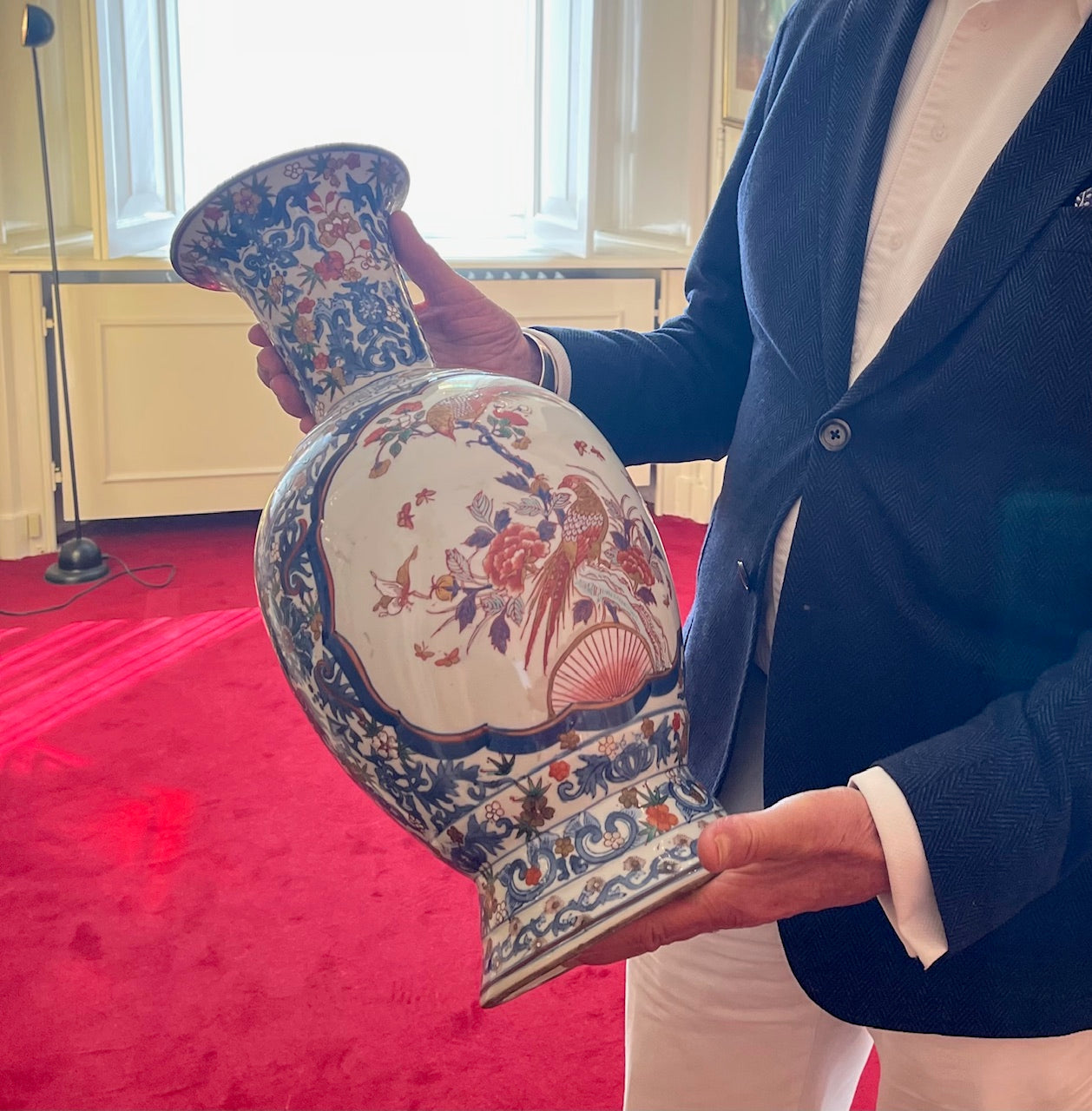 A pair of Guang Xu porcelain Vase | Price on request