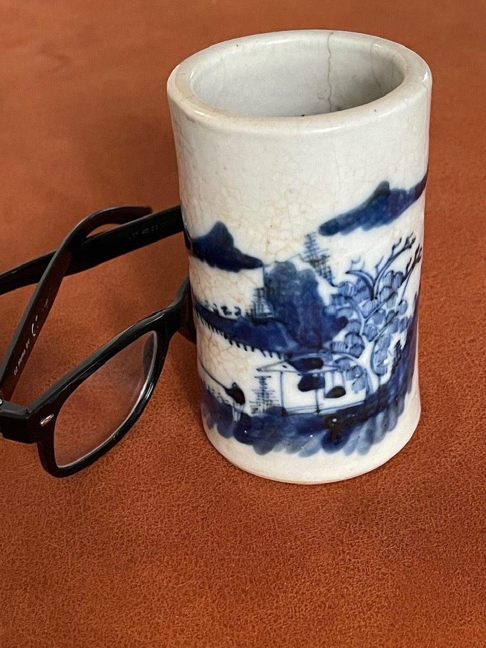 Qing Dynasty brush holder | Price on request